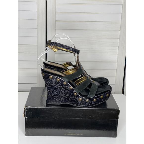 Donald Pliner Couture Black Gladiator Wedges Size 9.5 - Picture 1 of 9